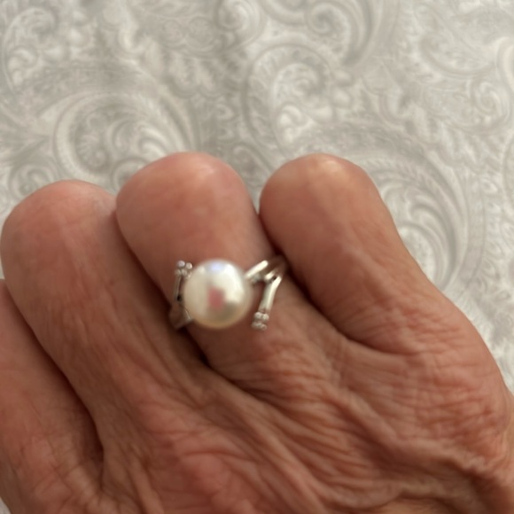 Silver Pearl and swowarsky ring sz 7 - Picture 3 of 4
